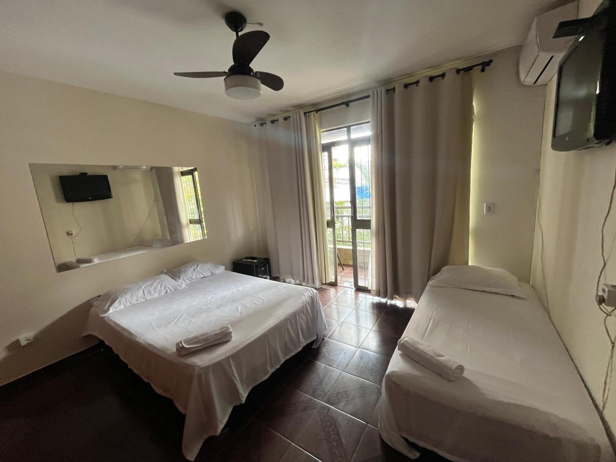 Casa Quintal Bueno! 5 Quartos Com Ar Split E Internet Ultra! Perto Do Melhor De Goiania! Marista Parques Areiao E Vaca Brava Hospital Premium Mater Dei Blue Fit Perdomo Goiania Shopping! Εξωτερικό φωτογραφία