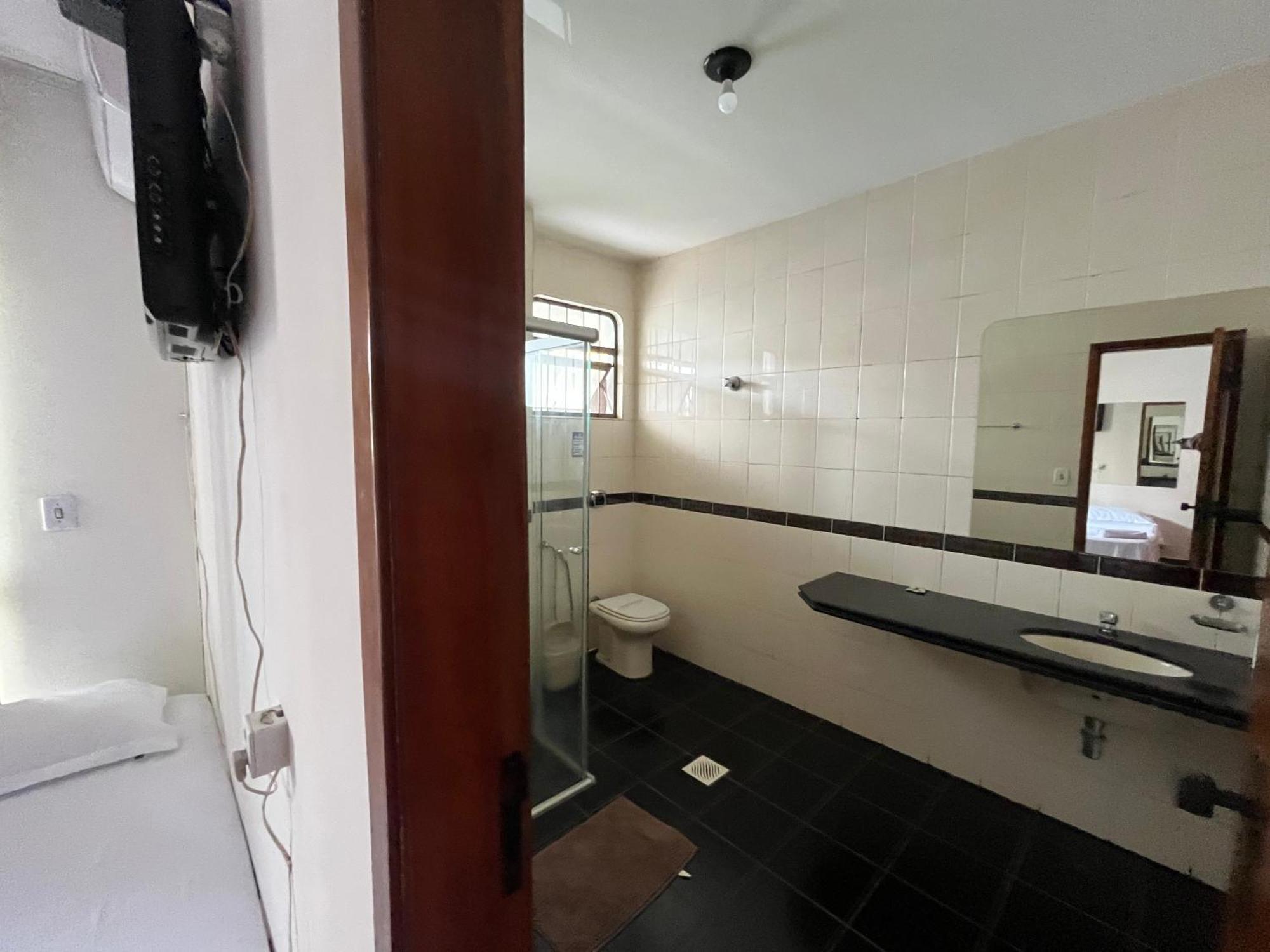 Casa Quintal Bueno! 5 Quartos Com Ar Split E Internet Ultra! Perto Do Melhor De Goiania! Marista Parques Areiao E Vaca Brava Hospital Premium Mater Dei Blue Fit Perdomo Goiania Shopping! Εξωτερικό φωτογραφία
