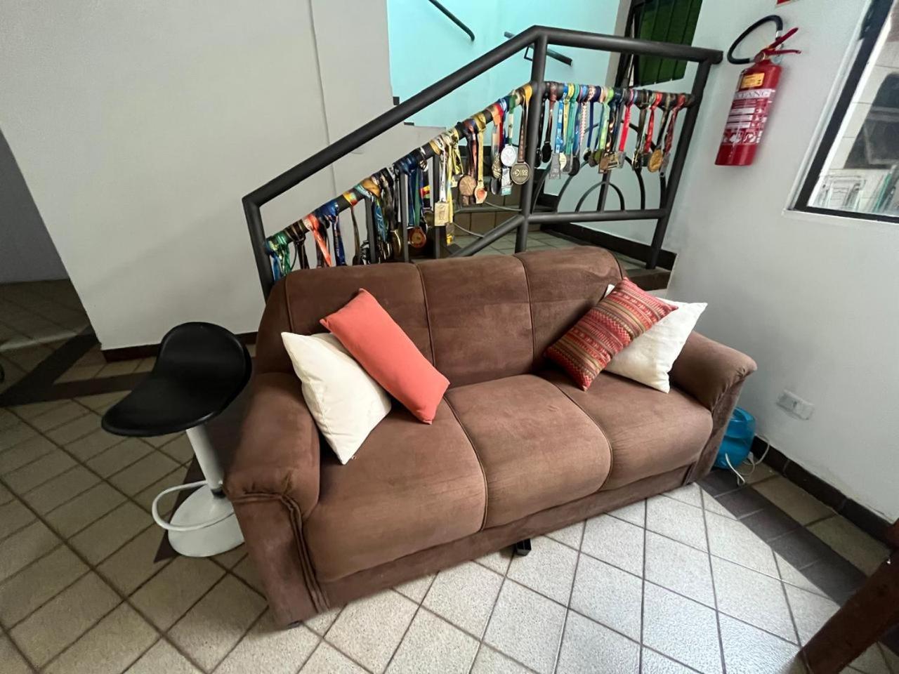Casa Quintal Bueno! 5 Quartos Com Ar Split E Internet Ultra! Perto Do Melhor De Goiania! Marista Parques Areiao E Vaca Brava Hospital Premium Mater Dei Blue Fit Perdomo Goiania Shopping! Εξωτερικό φωτογραφία