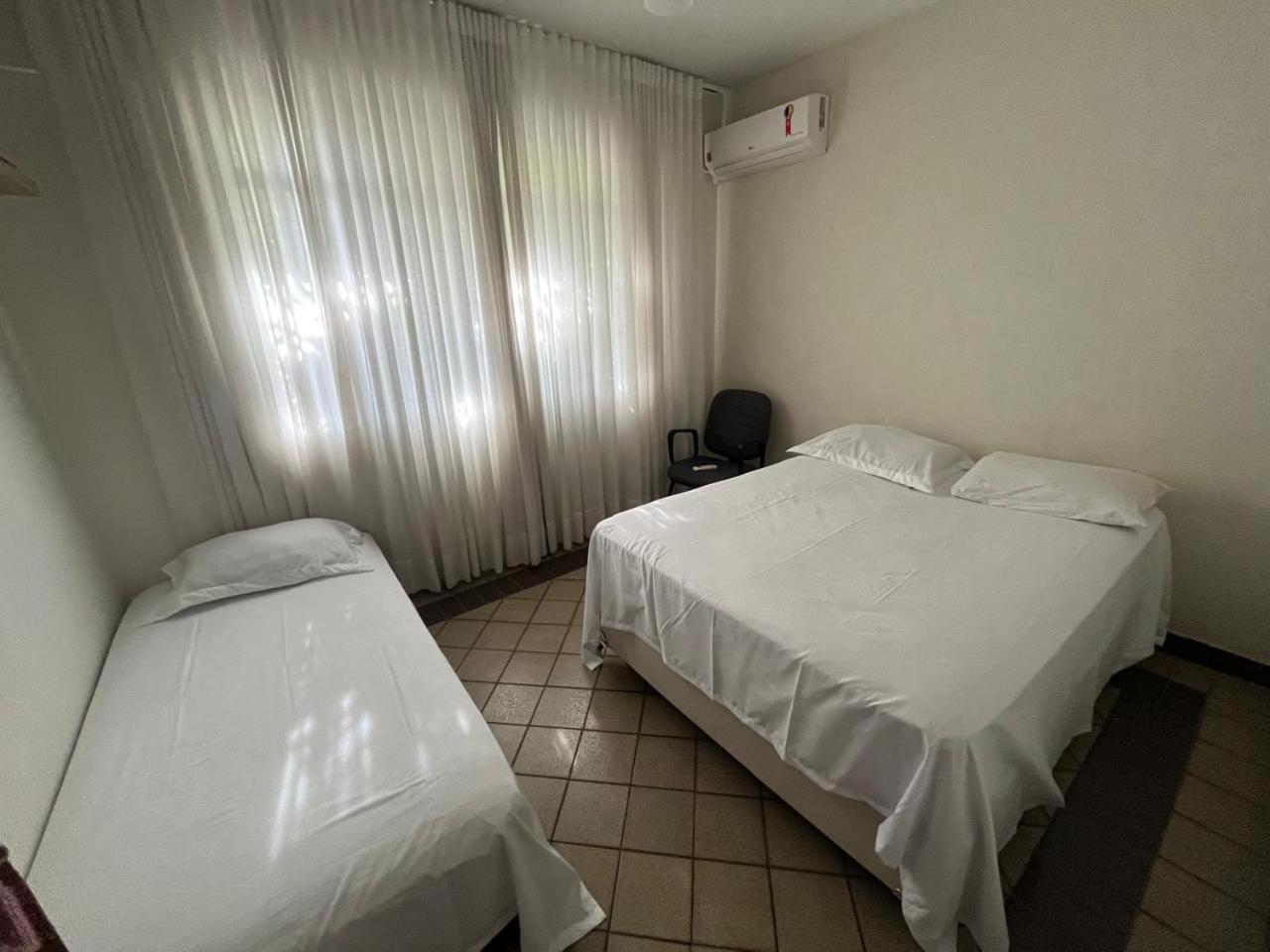Casa Quintal Bueno! 5 Quartos Com Ar Split E Internet Ultra! Perto Do Melhor De Goiania! Marista Parques Areiao E Vaca Brava Hospital Premium Mater Dei Blue Fit Perdomo Goiania Shopping! Εξωτερικό φωτογραφία