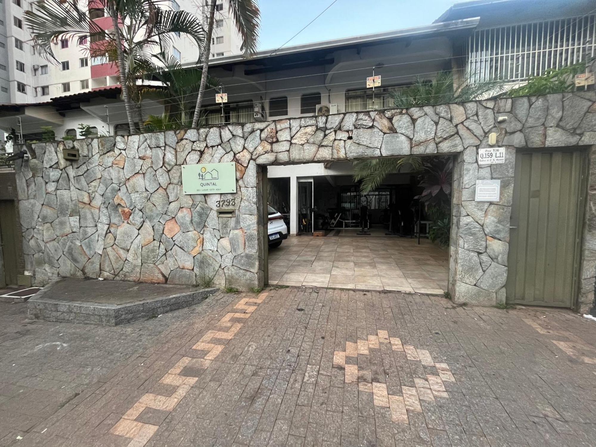 Casa Quintal Bueno! 5 Quartos Com Ar Split E Internet Ultra! Perto Do Melhor De Goiania! Marista Parques Areiao E Vaca Brava Hospital Premium Mater Dei Blue Fit Perdomo Goiania Shopping! Εξωτερικό φωτογραφία
